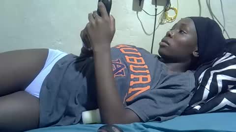 Snapshot of tight_pussie chatting on 02-15-26, 05:31 tight_pussie online show from 02-15-26, 05:31