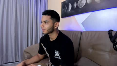 Snapshot of tiler_price chatting on 12-28-24, 07:43 Tyler online show from 12-28-24, 07:43