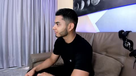 Snapshot of tiler_price chatting on 01-03-25, 08:01 Tyler online show from 01-03-25, 08:01