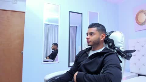 Snapshot of tiler_price chatting on 01-09-25, 11:58 Tyler online show from 01-09-25, 11:58