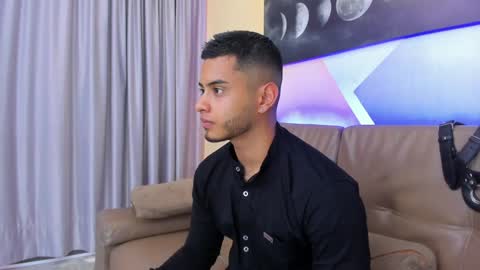 Snapshot of tiler_price chatting on 01-21-25, 08:11 Tyler online show from 01-21-25, 08:11