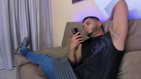 Snapshot of tiler_price chatting on 01-29-25, 08:04 Tyler online show from 01-29-25, 08:04