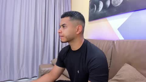 Snapshot of tiler_price chatting on 02-18-25, 07:52 Tyler online show from 02-18-25, 07:52