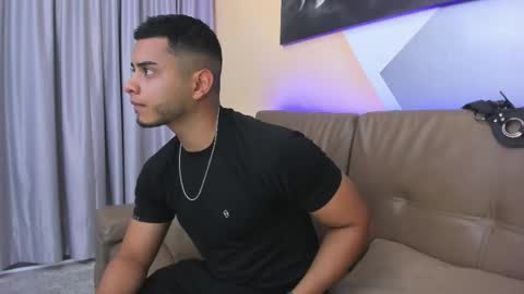 Snapshot of tiler_price chatting on 02-25-25, 07:36 Tyler online show from 02-25-25, 07:36