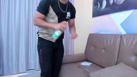 Snapshot of tiler_price chatting on 03-01-25, 07:26 Tyler online show from 03-01-25, 07:26