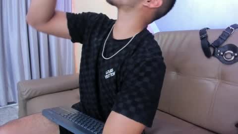 Snapshot of tiler_price chatting on 03-12-25, 08:31 Tyler online show from 03-12-25, 08:31