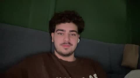 Snapshot of tim499363 chatting on 10-12-25, 12:26 tim499363 online show from 10-12-25, 12:26