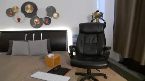 ask me online show from 02-23-25, 07:44