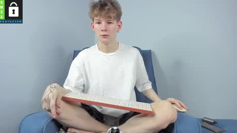 Snapshot of tim_milll chatting on 01-03-25, 06:55 Tim online show from 01-03-25, 06:55