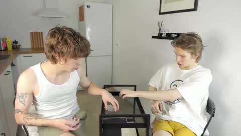 Snapshot of tim_milll chatting on 10-09-25, 07:34 Tim online show from 10-09-25, 07:34