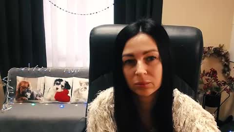 Luisa online show from 12-23-25, 08:34