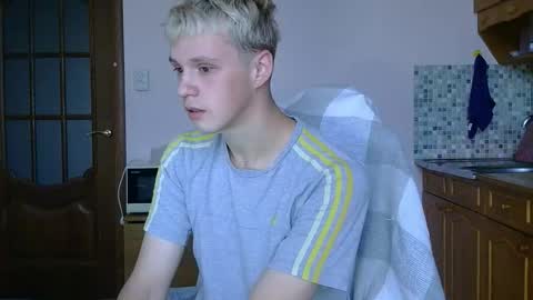 Snapshot of timkinky chatting on 10-23-25, 05:51 Tim WhiteS online show from 10-23-25, 05:51