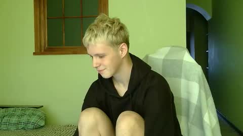 Snapshot of timkinky chatting on 10-26-25, 06:41 Tim WhiteS online show from 10-26-25, 06:41