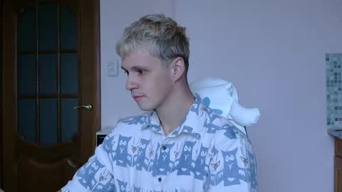 Snapshot of timkinky chatting on 10-28-25, 09:24 Tim WhiteS online show from 10-28-25, 09:24