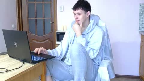 Snapshot of timkinky chatting on 11-11-25, 07:41 Tim WhiteS online show from 11-11-25, 07:41