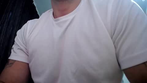 Snapshot of timkruger69 chatting on 01-19-26, 06:39 TimKruger online show from 01-19-26, 06:39