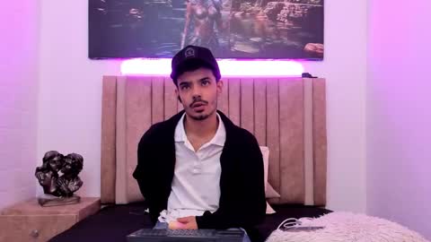 Snapshot of timothe_evans chatting on 01-15-26, 04:28 Evans online show from 01-15-26, 04:28