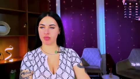 tina_golden1 online show from 04-26-26, 01:47