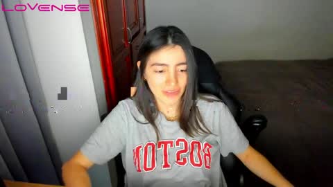 Snapshot of tinaconti chatting on 04-17-26, 09:40 Tina online show from 04-17-26, 09:40