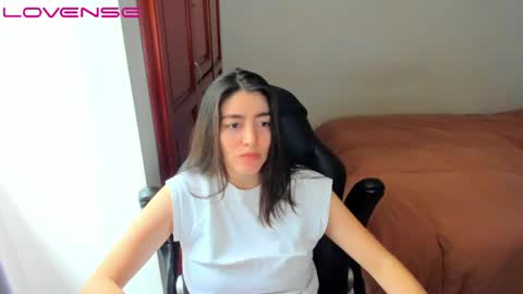 Snapshot of tinaconti chatting on 05-19-26, 07:20 Tina online show from 05-19-26, 07:20