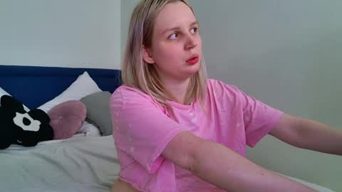 tinasiner online show from 04-04-26, 03:09