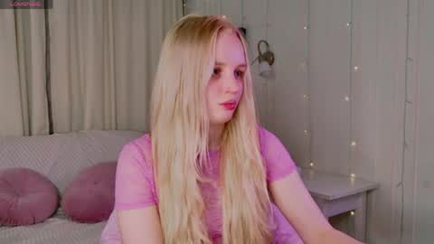 tinasiner online show from 04-16-26, 04:08