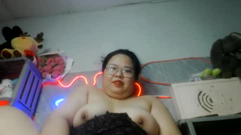 Snapshot of tini_bei chatting on 05-29-26, 03:54 tini_bei online show from 05-29-26, 03:54