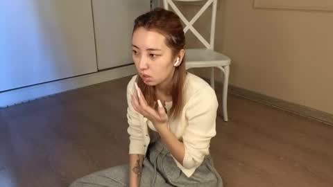Snapshot of tinki_winkii chatting on 09-25-25, 07:12 Tina online show from 09-25-25, 07:12