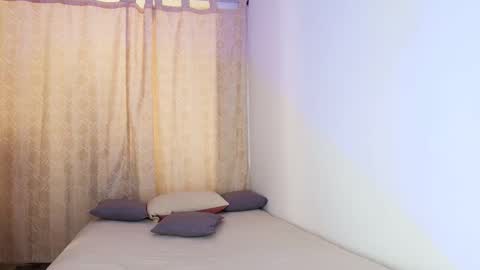 Snapshot of tinny_and_candy chatting on 02-22-26, 05:33 TINNY AND CANDY online show from 02-22-26, 05:33