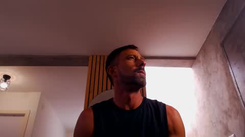 Snapshot of tinoclandestino chatting on 01-12-25, 09:51 tinoclandestino online show from 01-12-25, 09:51