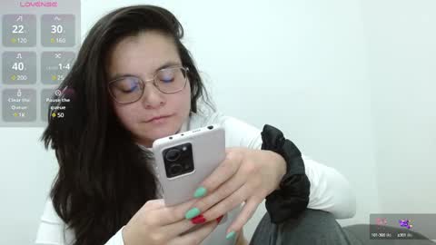 Tiny Caroline online show from 02-11-25, 04:11