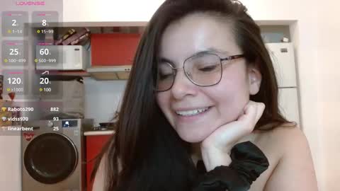 Tiny Caroline online show from 03-06-25, 04:41