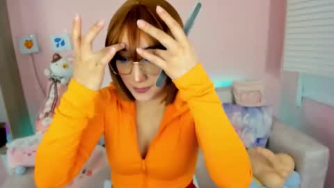 tiny_cora online show from 11-15-25, 04:25