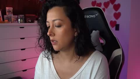 Snapshot of tiny_panther chatting on 02-02-25, 10:17 Ana Molly online show from 02-02-25, 10:17