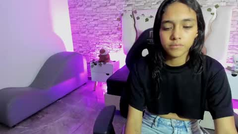 tiny_tay online show from 04-17-26, 11:35