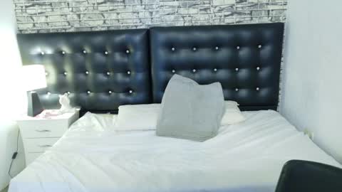 tiny_whore18 online show from 03-26-26, 08:20