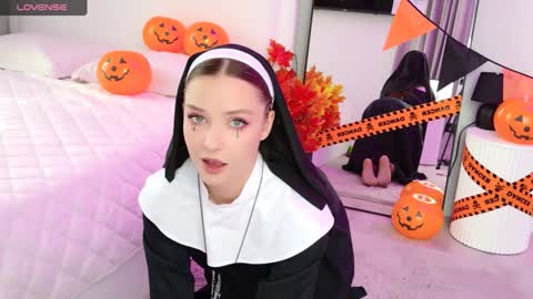 Im Tiny   -- Online  at 8 AM GMT  online show from 10-28-25, 07:56