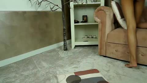 Snapshot of tinycassy chatting on 05-11-26, 04:40 TinyCassi online show from 05-11-26, 04:40