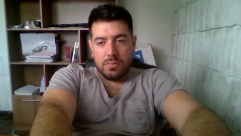 Snapshot of tinycock661212 chatting on 09-17-25, 06:31 Benja online show from 09-17-25, 06:31