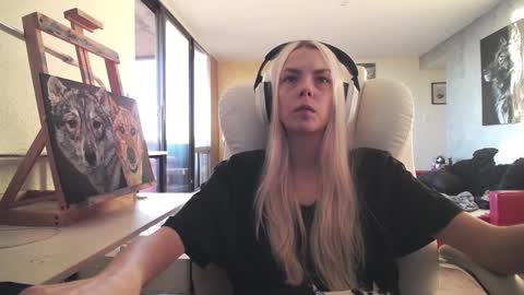 stage Kylie Sinner  brand CLITBAIT online show from 11-02-25, 08:44