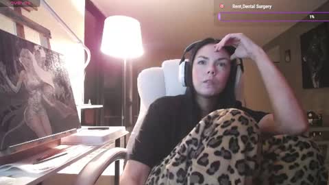 Snapshot of tinykylie chatting on 06-27-26, 06:07 stage Kylie Sinner brand CLITBAIT online show from 06-27-26, 06:07