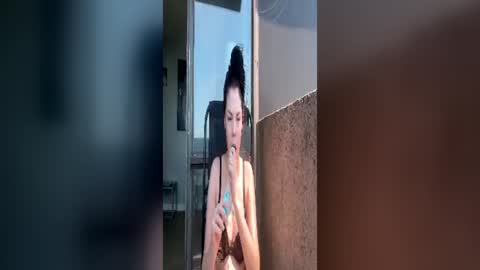 Snapshot of tinykylie chatting on 07-03-26, 03:51 stage Kylie Sinner brand CLITBAIT online show from 07-03-26, 03:51