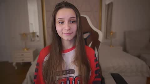 tinynataliee online show from 02-18-26, 10:06