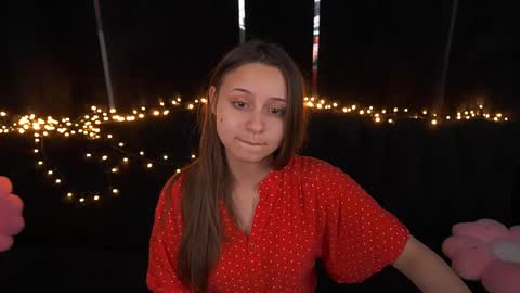 tinynataliee online show from 05-13-26, 09:00