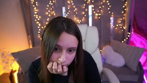 tinynataliee online show from 05-14-26, 08:59