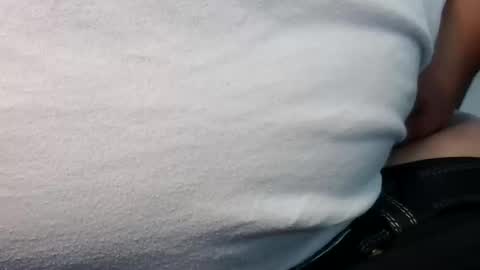 Snapshot of tinypecker6 chatting on 11-06-25, 07:37 tinypecker6 online show from 11-06-25, 07:37