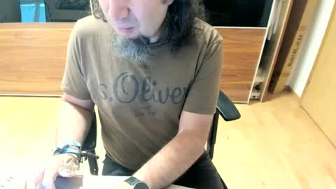Snapshot of tirolerboy27 chatting on 06-23-26, 08:23 Tirolerboy27 online show from 06-23-26, 08:23