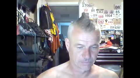 Snapshot of tnash24 chatting on 05-18-26, 11:43 tx46m online show from 05-18-26, 11:43