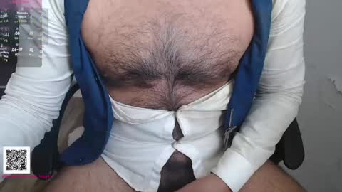 Snapshot of toaster1993 chatting on 04-21-26, 08:31 Leonel online show from 04-21-26, 08:31