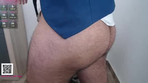 Snapshot of toaster1993 chatting on 05-23-26, 02:21 Leonel online show from 05-23-26, 02:21